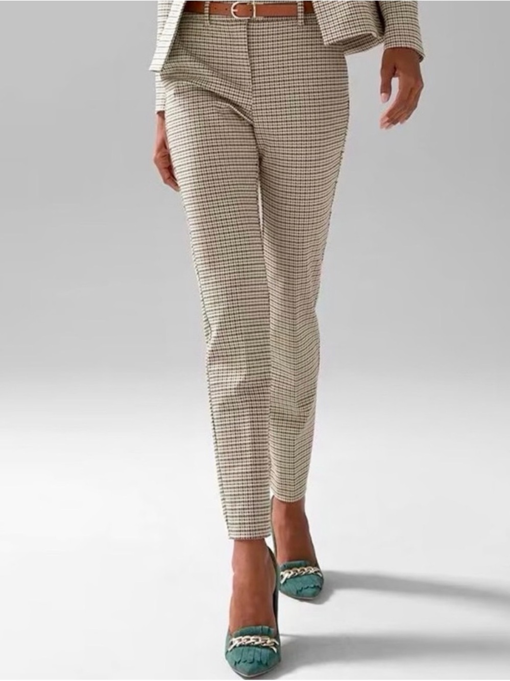 White House Black Market Beige Houndstooth Ankle Pants